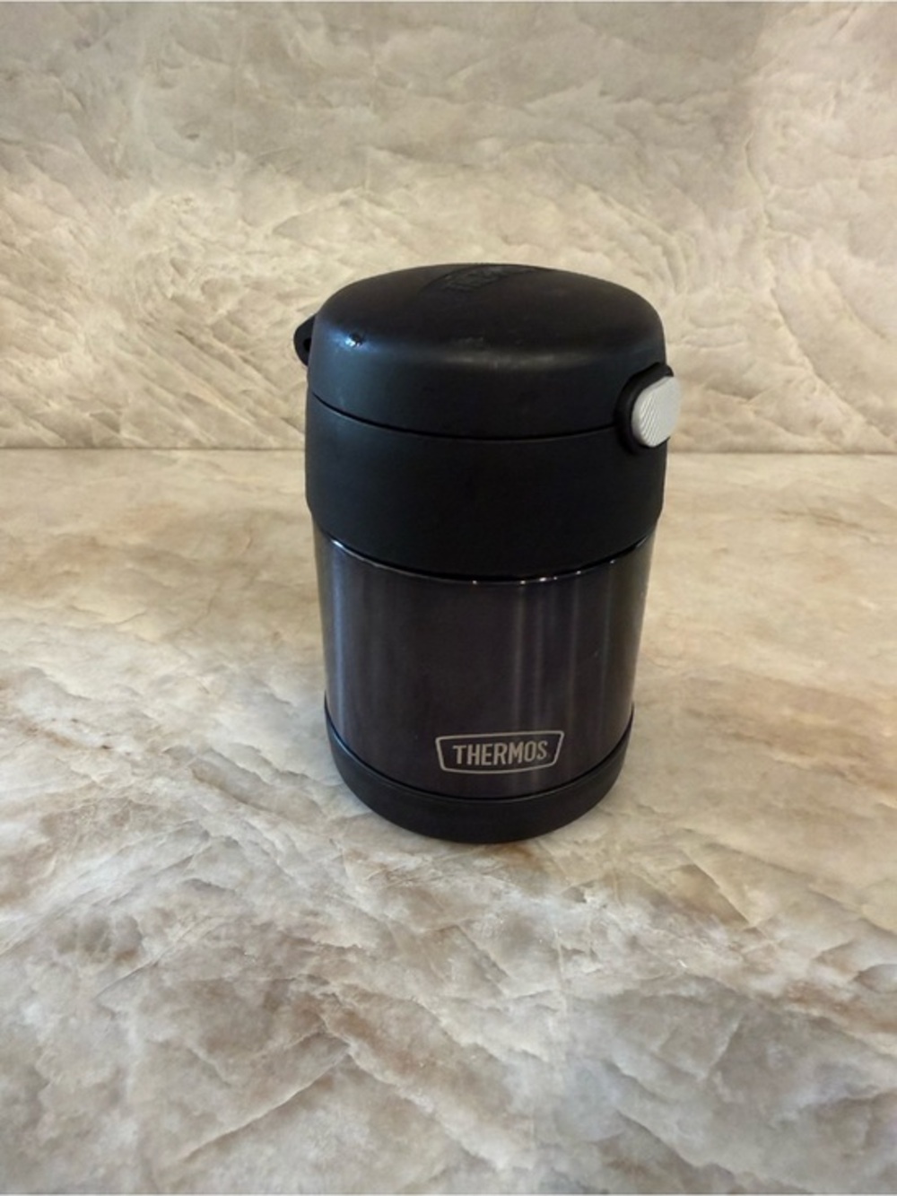 Thermos F3100BK6 Vacuum Insulated Food Jar with Spoon Black